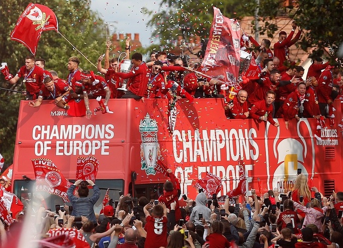 bien nguoi ruoc cup cung liverpool
