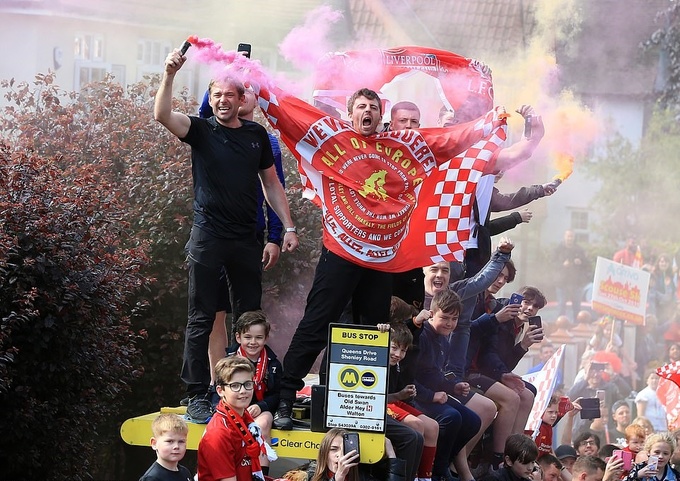 bien nguoi ruoc cup cung liverpool
