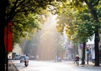 Bắc Bộ hửng nắng, Trung Bộ và Bắc Tây Nguyên mưa lớn