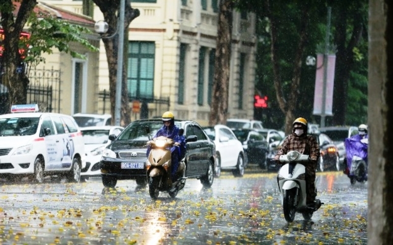 Thời tiết ngày 7/6 - 16/6: Trung Bộ nắng nóng, Bắc Bộ mưa dông kéo dài, có nơi mưa to