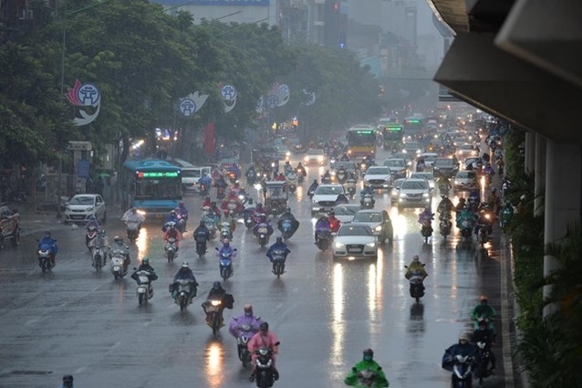 Bắc Bộ ngày mưa rải rác, từ đêm mưa gia tăng, cảnh báo lũ quét và sạt lở đất