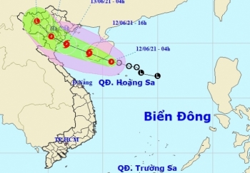 Áp thấp nhiệt đới hướng vào Vịnh Bắc Bộ có thể mạnh lên thành bão hôm nay (12/6)