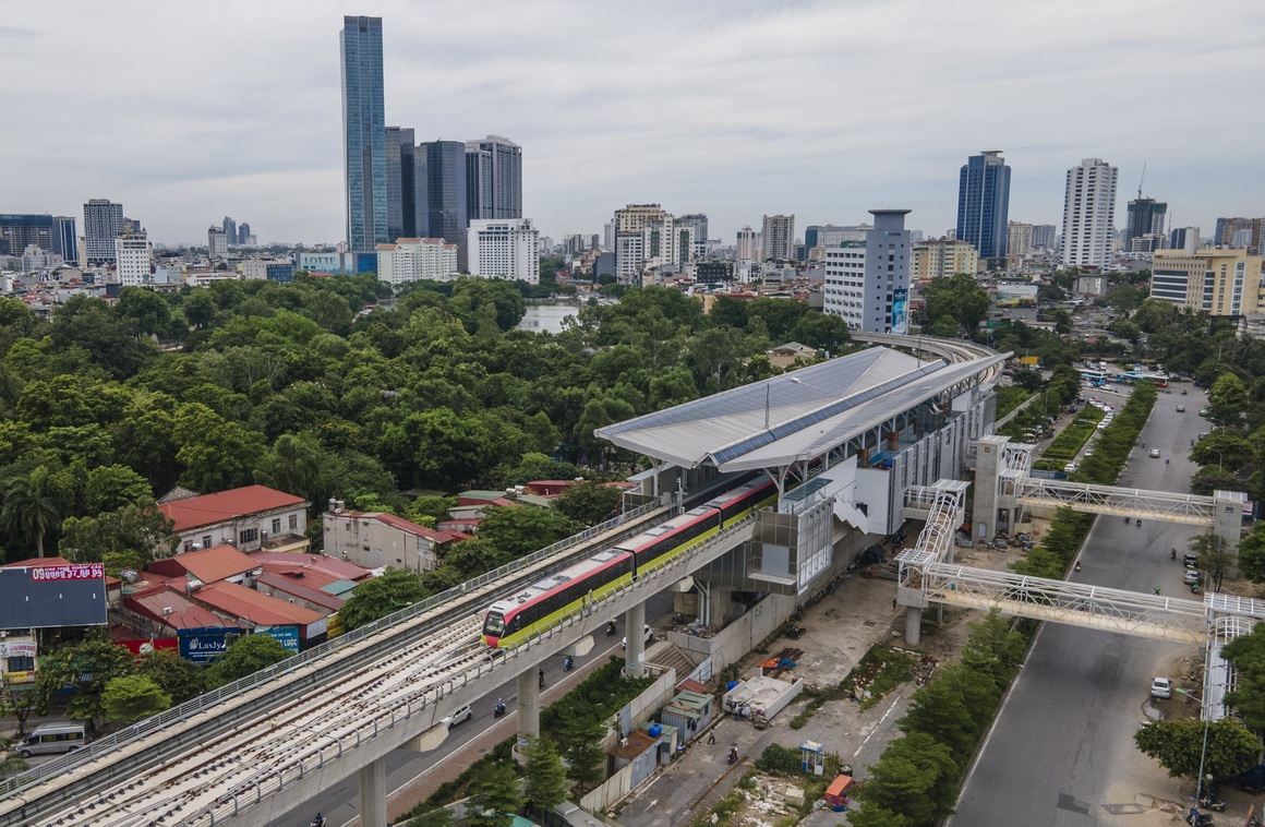 Cận cảnh đoàn tàu chạy thử toàn tuyến phần trên cao Metro Nhổn - ga Hà Nội - 11