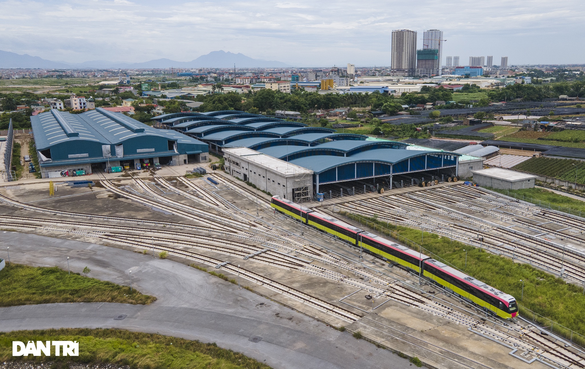 Cận cảnh đoàn tàu chạy thử toàn tuyến phần trên cao Metro Nhổn - ga Hà Nội - 14