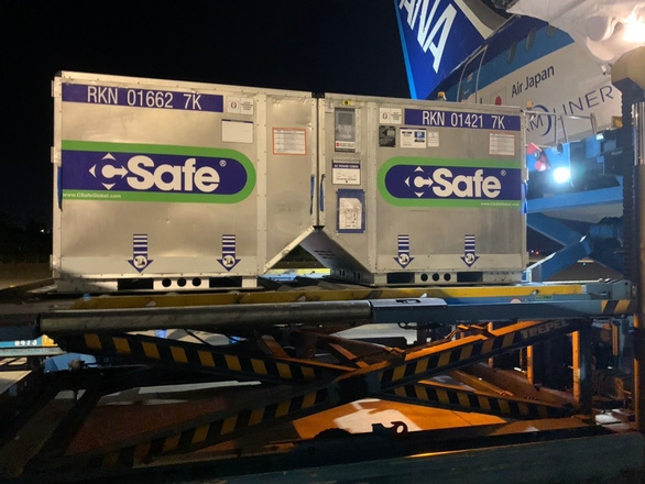 400.000 liều vắc xin Nhật Bản tặng về đến TP HCM rạng sáng 2/7 400.000 liều vắc xin Nhật Bản tặng về đến TP HCM rạng sáng 2/7