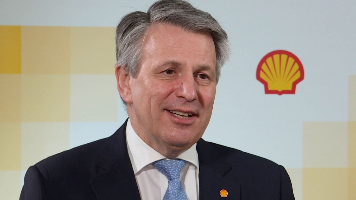 Tàu của Shell không mang cờ Anh qua eo biển Hormuz tau cua shell khong mang co anh qua eo bien hormuz