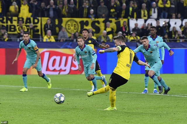 reus da hong phat den barcelona may man cam hoa dortmund
