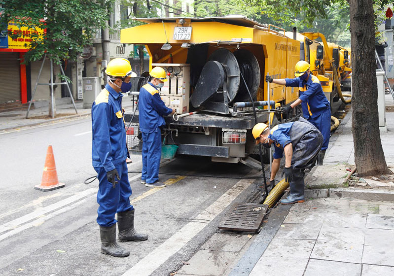 Nội đô Hà Nội úng ngập khi mưa lớn: Đâu là nguyên nhân?