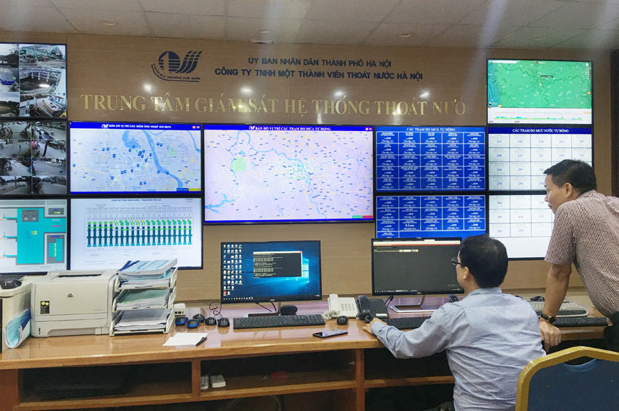 Nội đô Hà Nội úng ngập khi mưa lớn: Đâu là nguyên nhân?