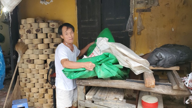 Làng nghề sản xuất đồ chơi trung thu ảm đạm vì dịch Covid-19 - 1