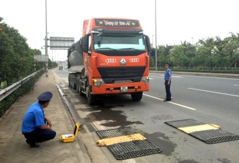 Hà Nội quyết liệt xử lý xe quá tải