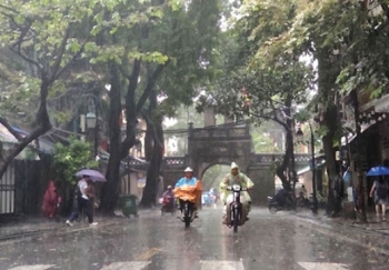 Đêm nay (22/9) Bắc Bộ đón không khí lạnh, tiếp tục mưa dông