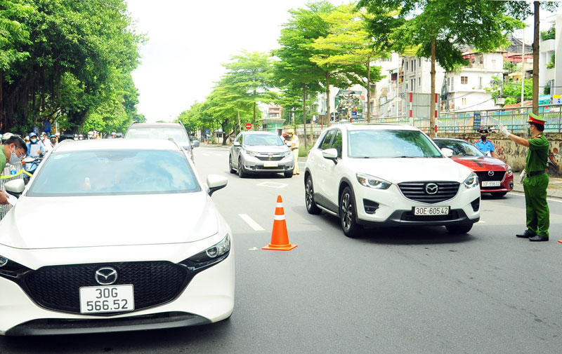Cấp giấy đi đường nhanh, gọn, thực hiện giãn cách triệt để trong 