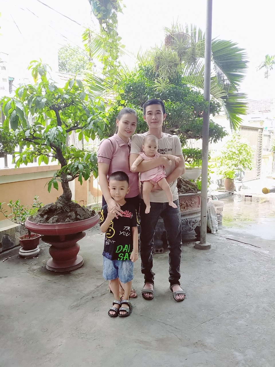 Hạnh phúc gia đình là điểm tựa của người thợ mỏ trẻ