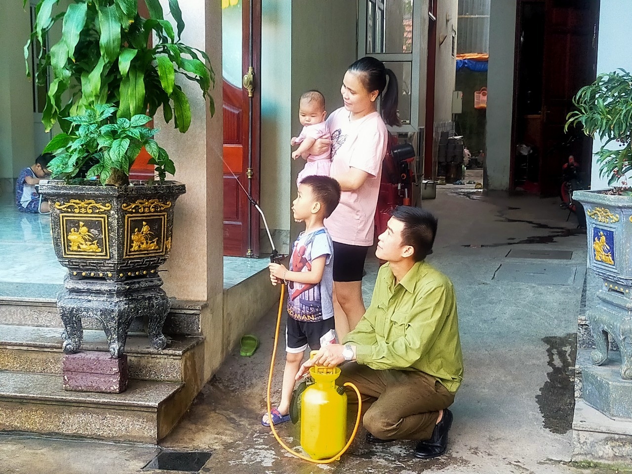 Hạnh phúc gia đình là điểm tựa của người thợ mỏ trẻ