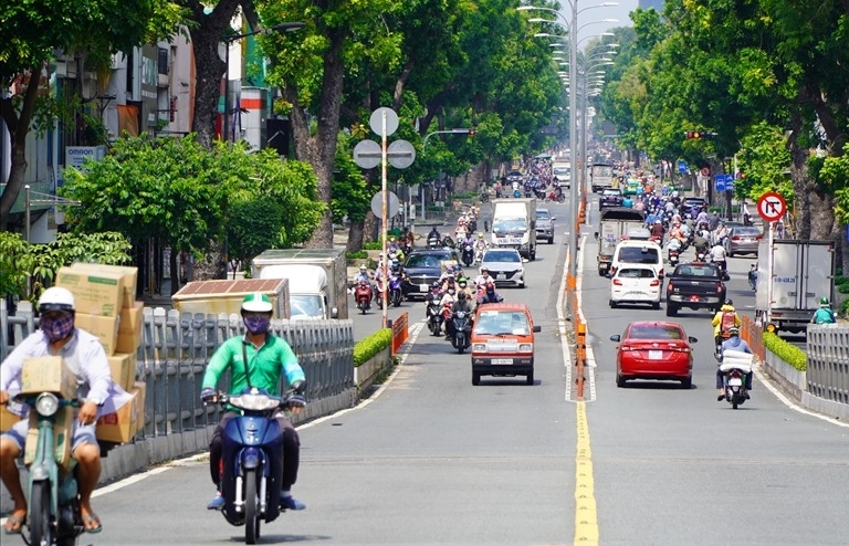 TP HCM cho phép mở lại nhiều hoạt động, dịch vụ
