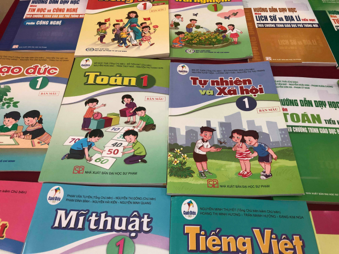 Chương trình, SGK lớp 1 mới nặng: Nhà quản lý nói gì?