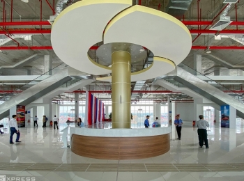 Bên trong Bến xe miền Đông mới
