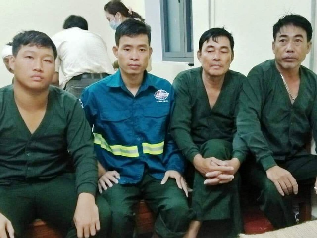 Cứu sống toàn bộ thuyền viên tàu hàng nghìn tấn bị chìm trên biển - 3