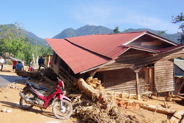Tan hoang, ngổn ngang, xác xơ sau lũ! - 14
