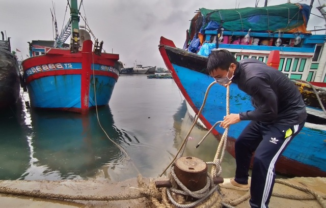 Miền Trung căng mình chuẩn bị đón siêu bão - 3