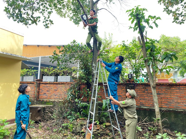 Miền Trung căng mình chuẩn bị đón siêu bão - 10