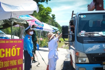 Thêm nhiều tỉnh thành nới lỏng kiểm soát tại cửa ngõ