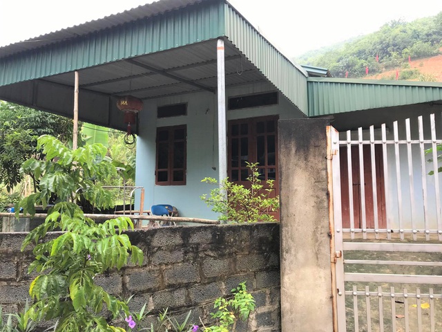 Khẩn cấp di dời hơn 100 người khỏi chân đồi có nguy cơ sạt lở - 2