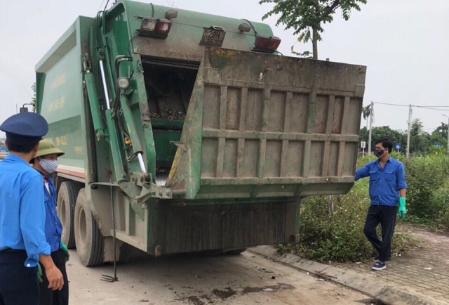 Tăng cường kiểm soát, xử lý vi phạm xe vận chuyển rác trên địa bàn Thủ đô