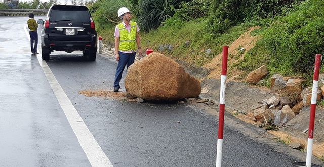 Xác minh thông tin một số người mất tích sau vụ lở núi - 4