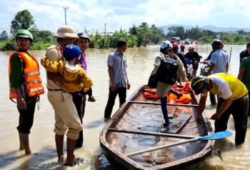 Gia Lai: Di dời khẩn cấp hàng trăm hộ dân, nhiều tuyến đường bị chia cắt