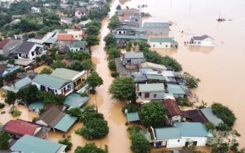 Công bố đường dây nóng ứng phó ngập lụt do bão số 13