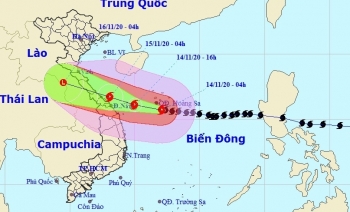 Bão số 13 đang giật cấp 17, giảm cấp 15 khi cách Đà Nẵng - Thừa Thiên Huế khoảng 190km