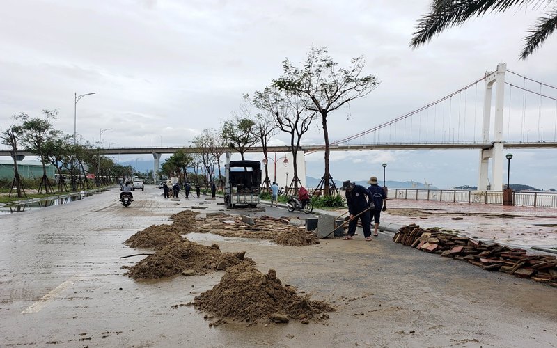 Đà Nẵng nhanh chóng dọn dẹp đường biển -0