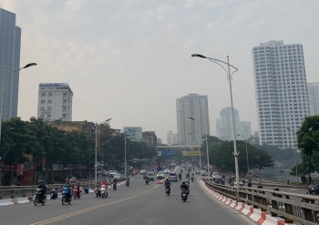 Bắc Bộ ấm áp trước khi chuyển rét, Trung Bộ tiếp tục mưa lũ