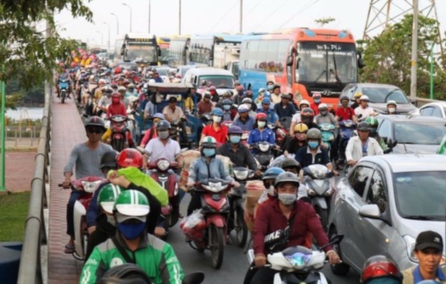 Chủ xe máy phải đóng tiền phí kiểm định khí thải hàng năm?