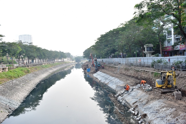 Hà Nội: Hối hả trên công trường dự án hồi sinh sông Tô Lịch
