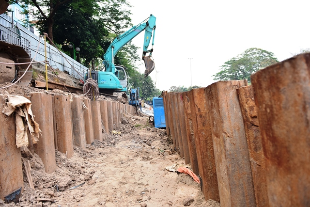 Hà Nội: Hối hả trên công trường dự án hồi sinh sông Tô Lịch
