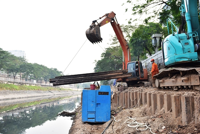 Hà Nội: Hối hả trên công trường dự án hồi sinh sông Tô Lịch