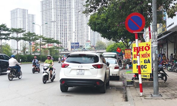 Giáo viên dạy lái xe bật mí kinh nghiệm để dừng, đỗ xe không bị xử phạt