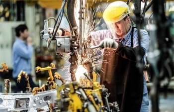 Linh kiện ô tô nhập khẩu tăng hơn 1 tỷ USD trong hơn tháng qua