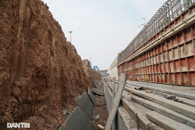 Thay bờ đê đất bằng tường chắn, đường Âu Cơ được mở rộng từ 2 lên 4 làn xe - 8