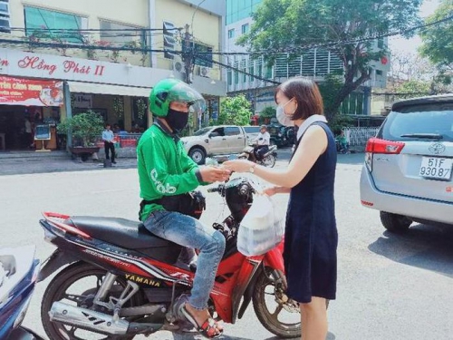 Con đường “đi chợ” chông gai của Grab