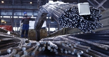 Sắt thép, máy tính và linh kiện Trung Quốc cấp tập "đổ bộ" vào Việt Nam
