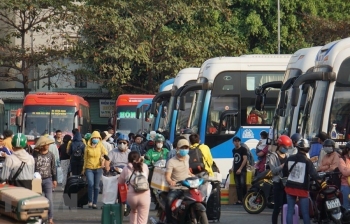 Không để xảy ra tình trạng người dân không có tàu, xe về quê ăn tết