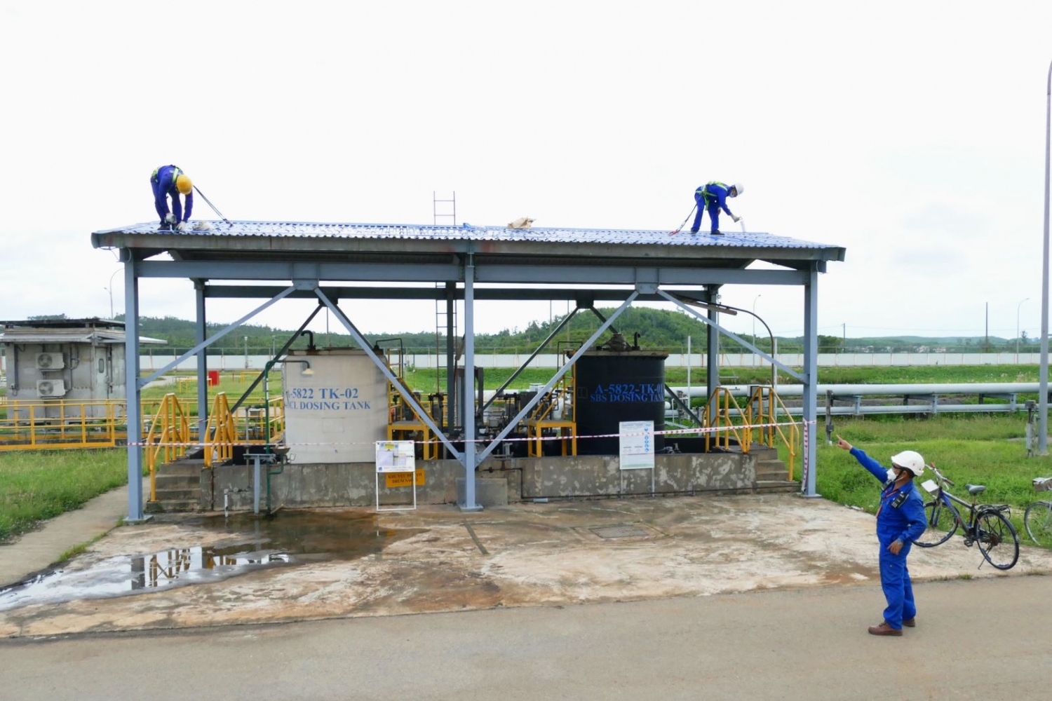 [Chùm ảnh] Nhà máy lọc dầu Dung Quất chuẩn bị ứng phó với cơn bão Noru