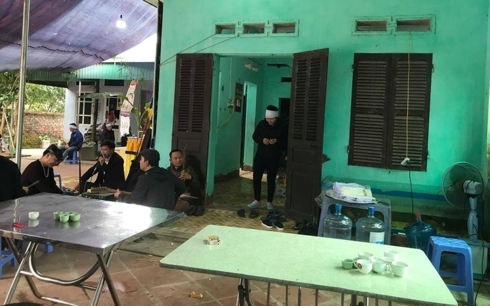 tin tuc 301 nam sinh 14 tuoi chet tham khi cung ban nhoi thuoc phao