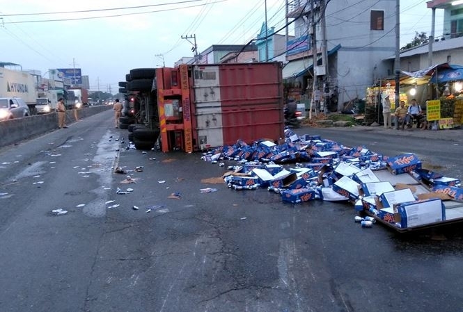 tin tuc ngay 1312 chay lon sat tru so lien doan bong da viet nam