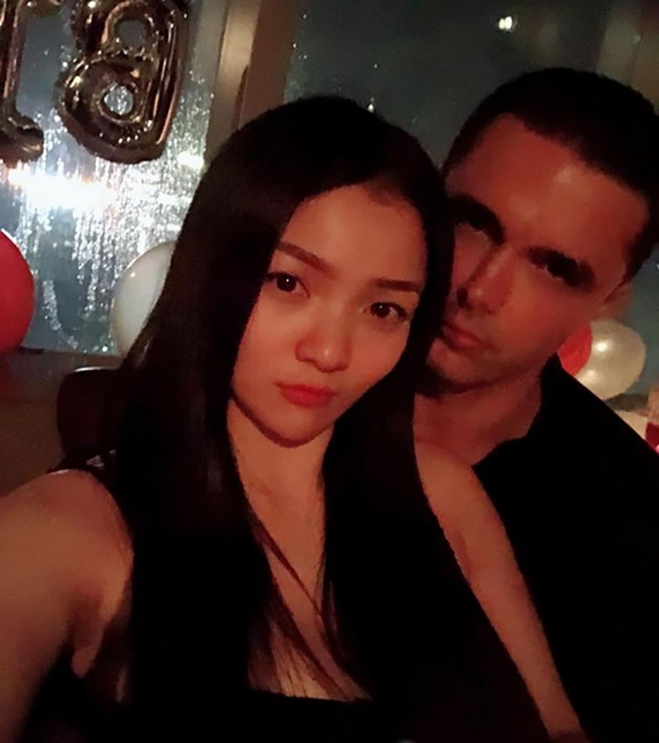 sao viet ngay 2012 quang hai va ban gai dap tan tin don chia tay bang dong thai bat ngo