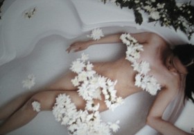 “Bom sex” Lê Kiều Như tái xuất